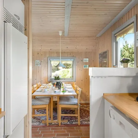 Folmer - 700m From The Sea By Interhome Nyaraló